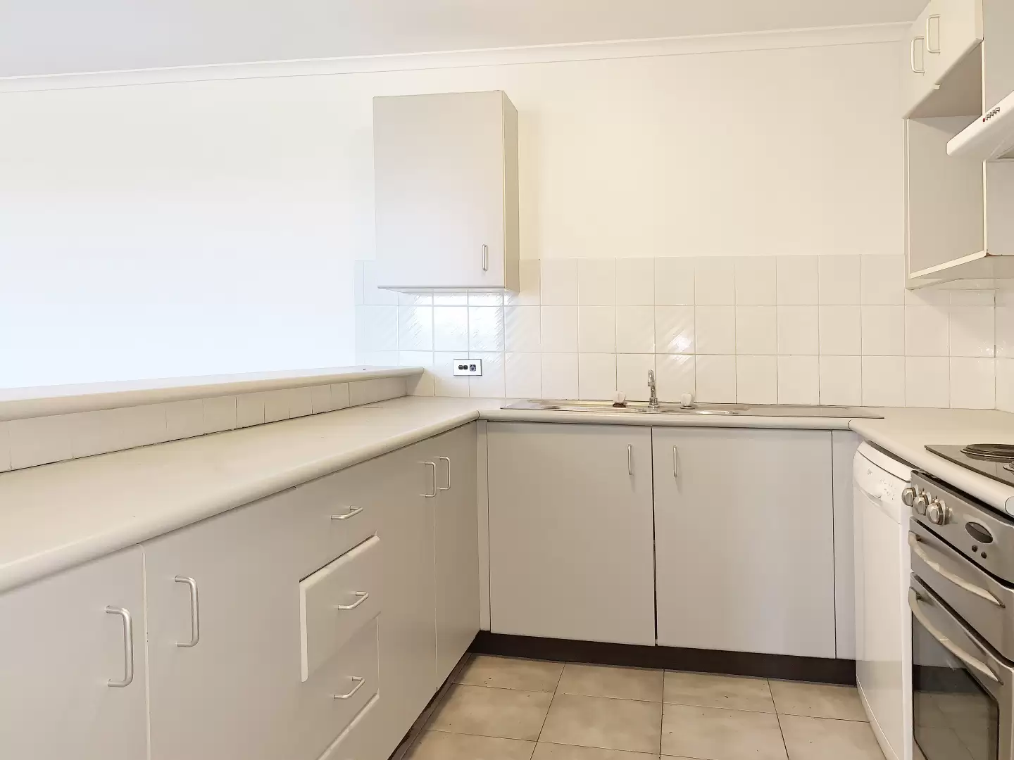 60/758 Bourke Street, Redfern Leased by The Gallery Real Estate - image 3