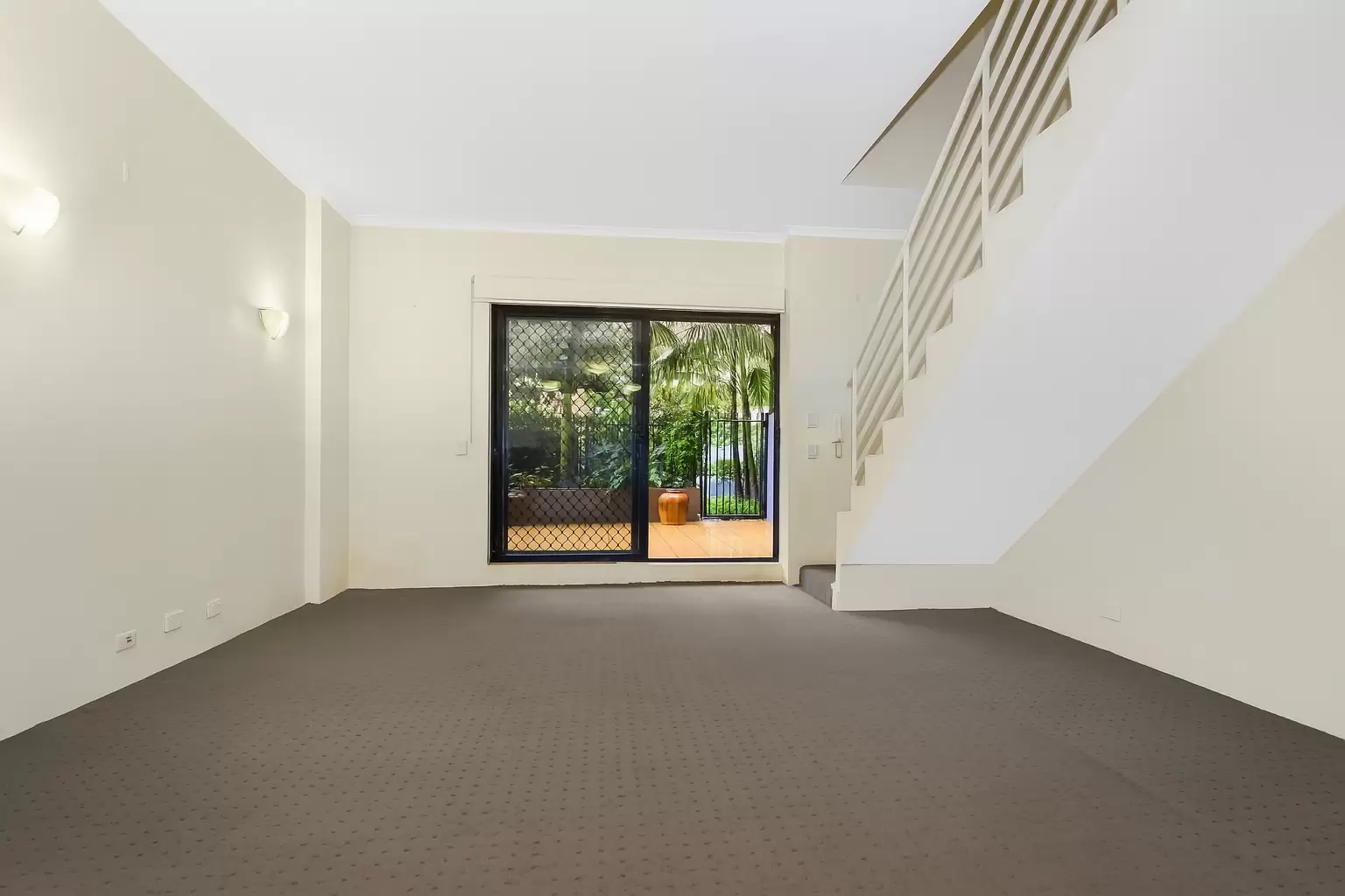 C302/6-8 Crescent Street, Redfern Leased by The Gallery Real Estate - image 2