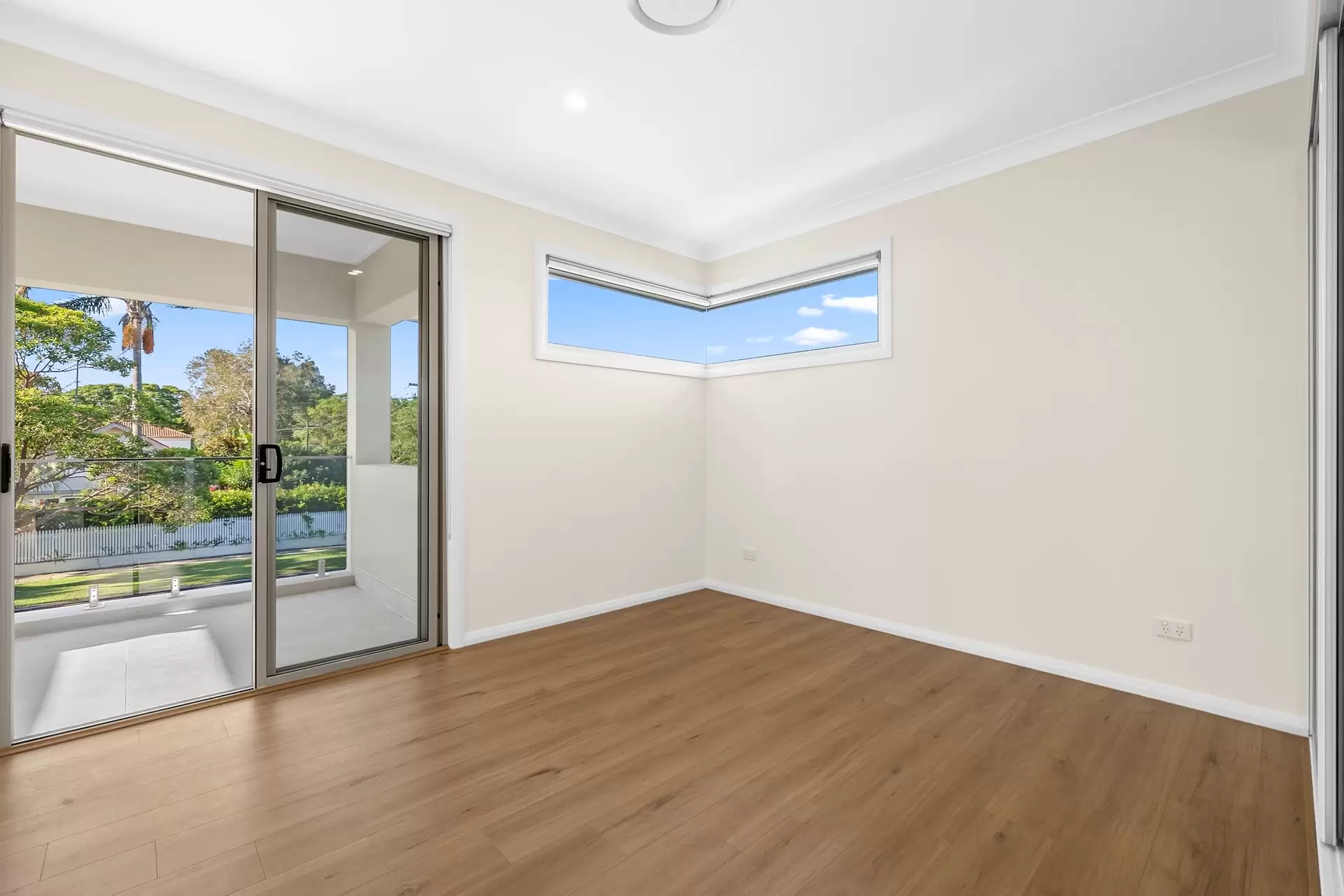 94 Baroona Rd, Northbridge Leased by The Gallery Real Estate - image 1