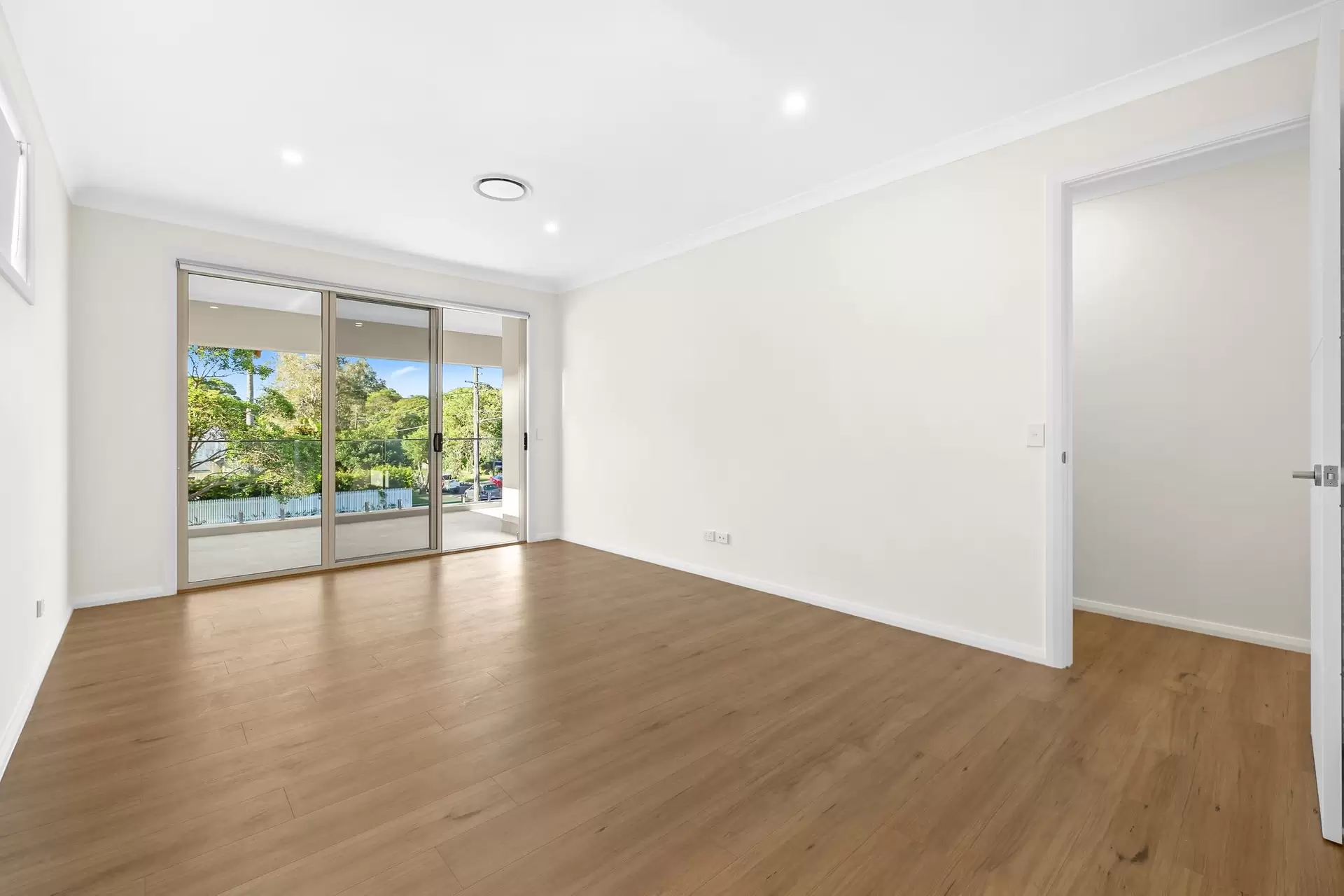 94 Baroona Rd, Northbridge Leased by The Gallery Real Estate - image 1