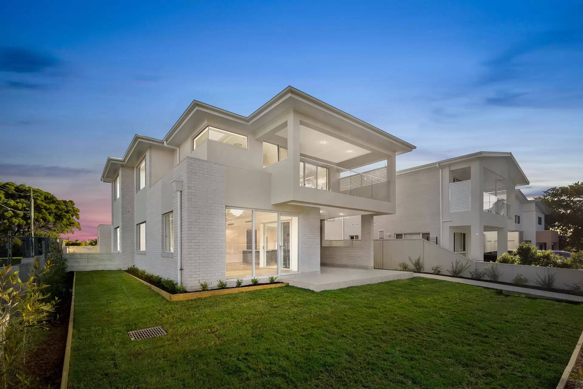 94 Baroona Rd, Northbridge Leased by The Gallery Real Estate - image 1