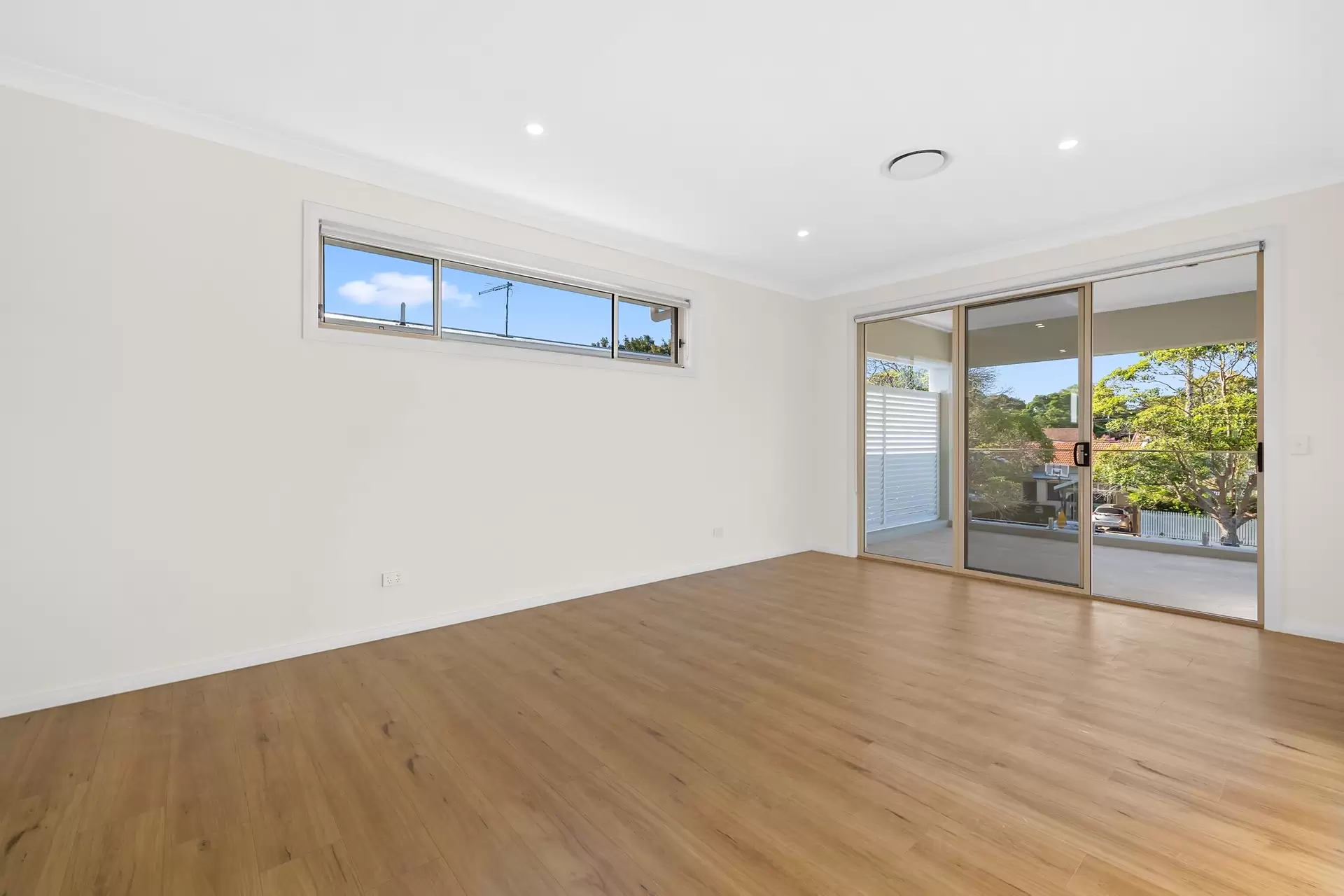 94 Baroona Rd, Northbridge Leased by The Gallery Real Estate - image 1