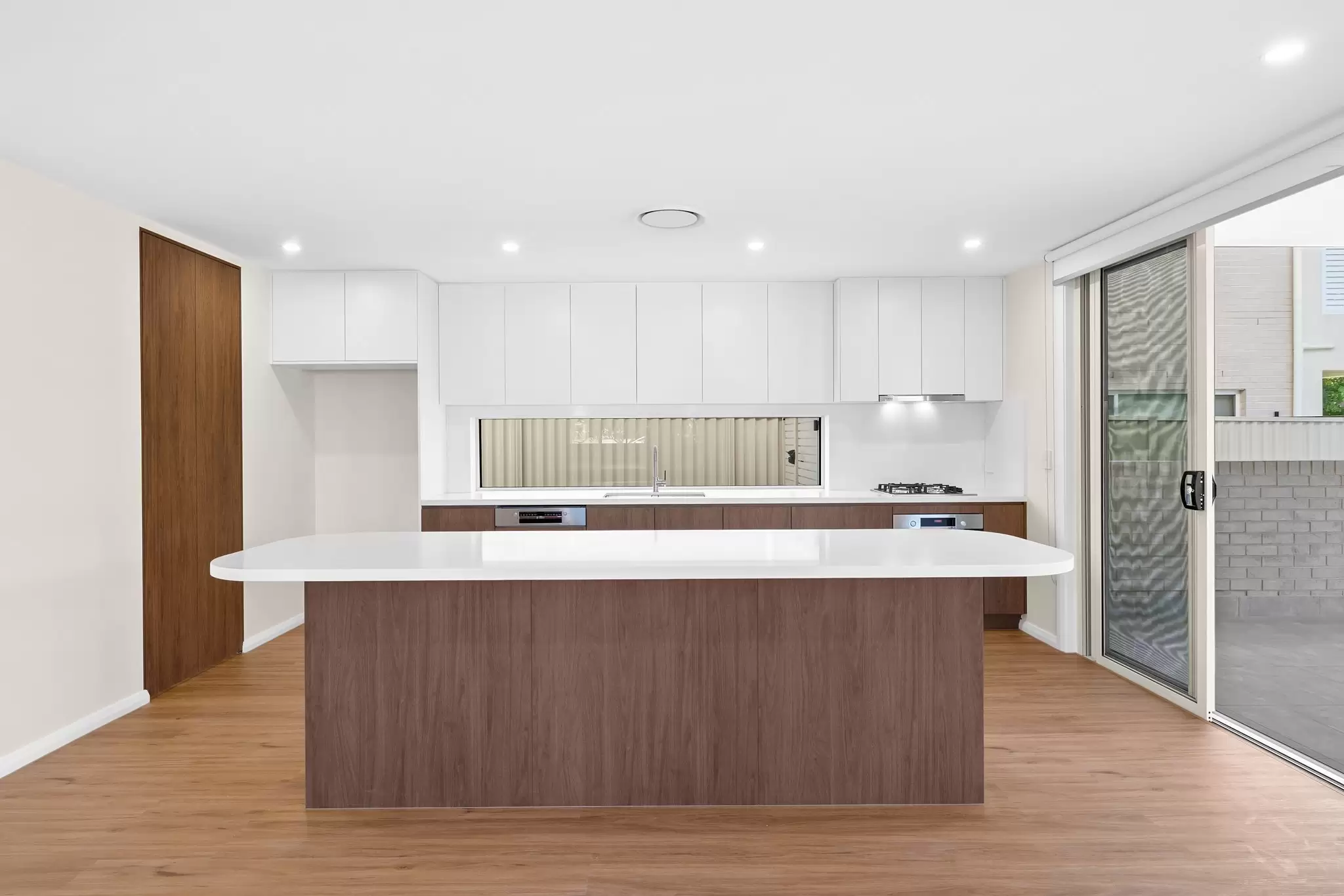 94 Baroona Rd, Northbridge Leased by The Gallery Real Estate - image 3