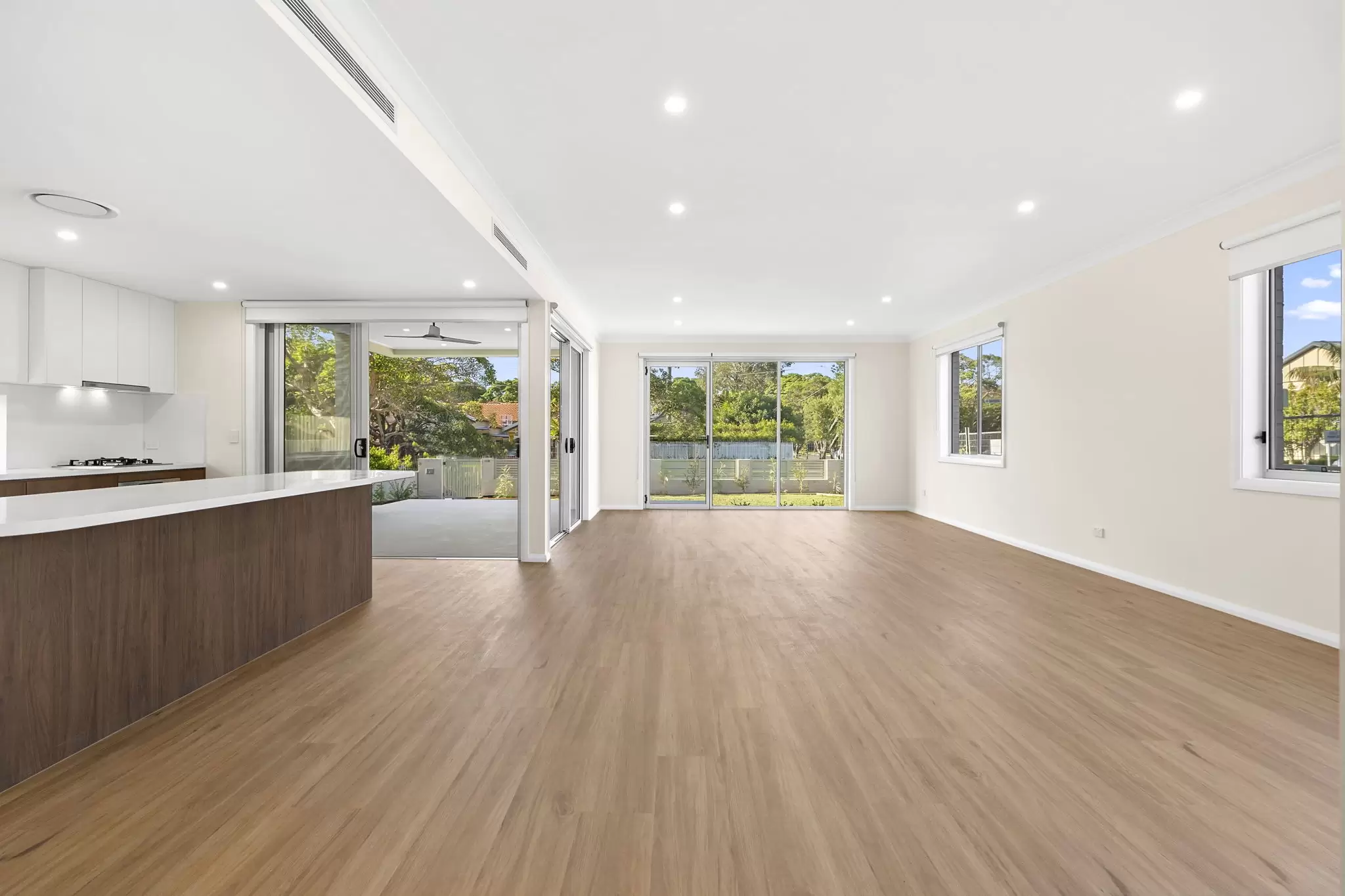 94 Baroona Rd, Northbridge Leased by The Gallery Real Estate - image 2