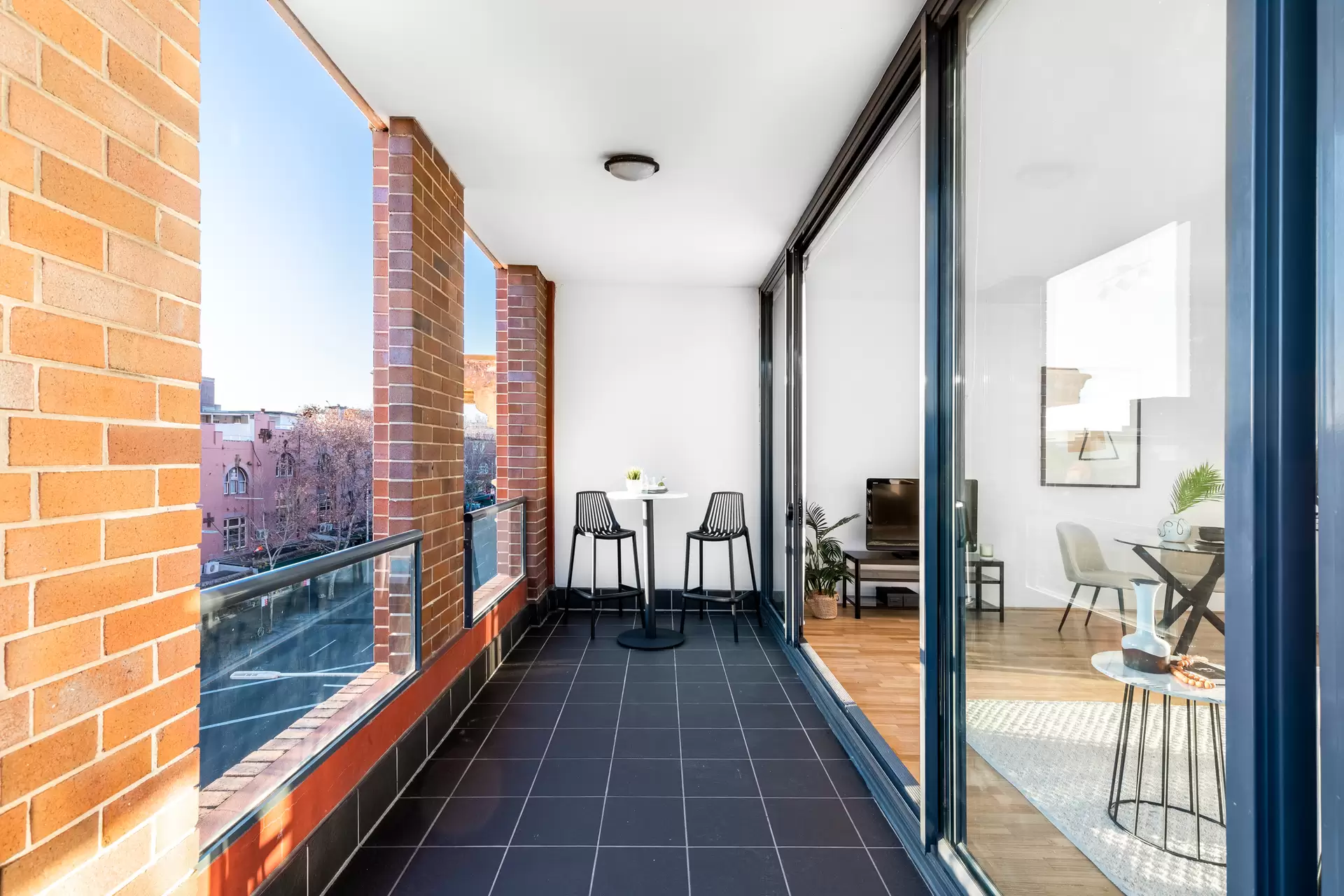 19/107 Oxford St, Darlinghurst Leased by The Gallery Real Estate - image 1