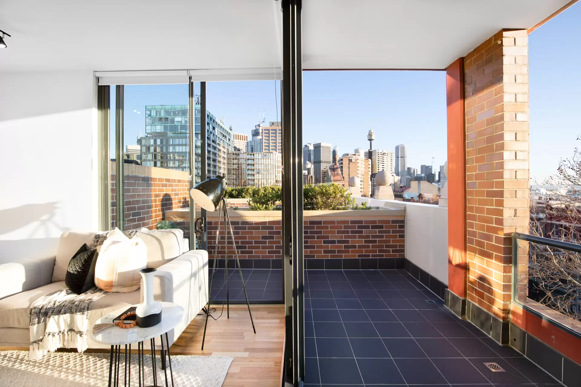 19/107 Oxford St, Darlinghurst Leased by The Gallery Real Estate - image 1