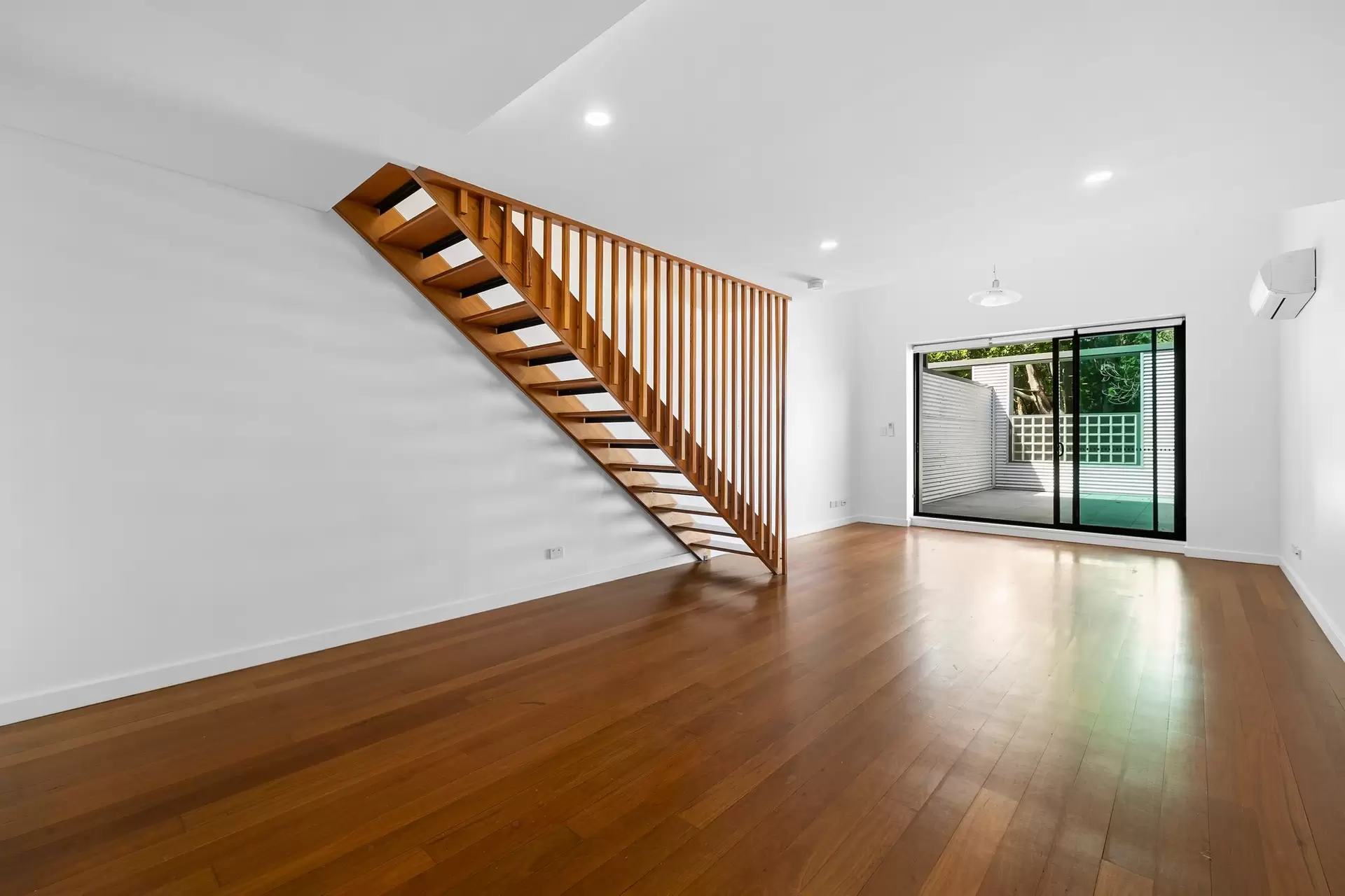 19/19 Beeson St, Leichhardt Leased by The Gallery Real Estate - image 1