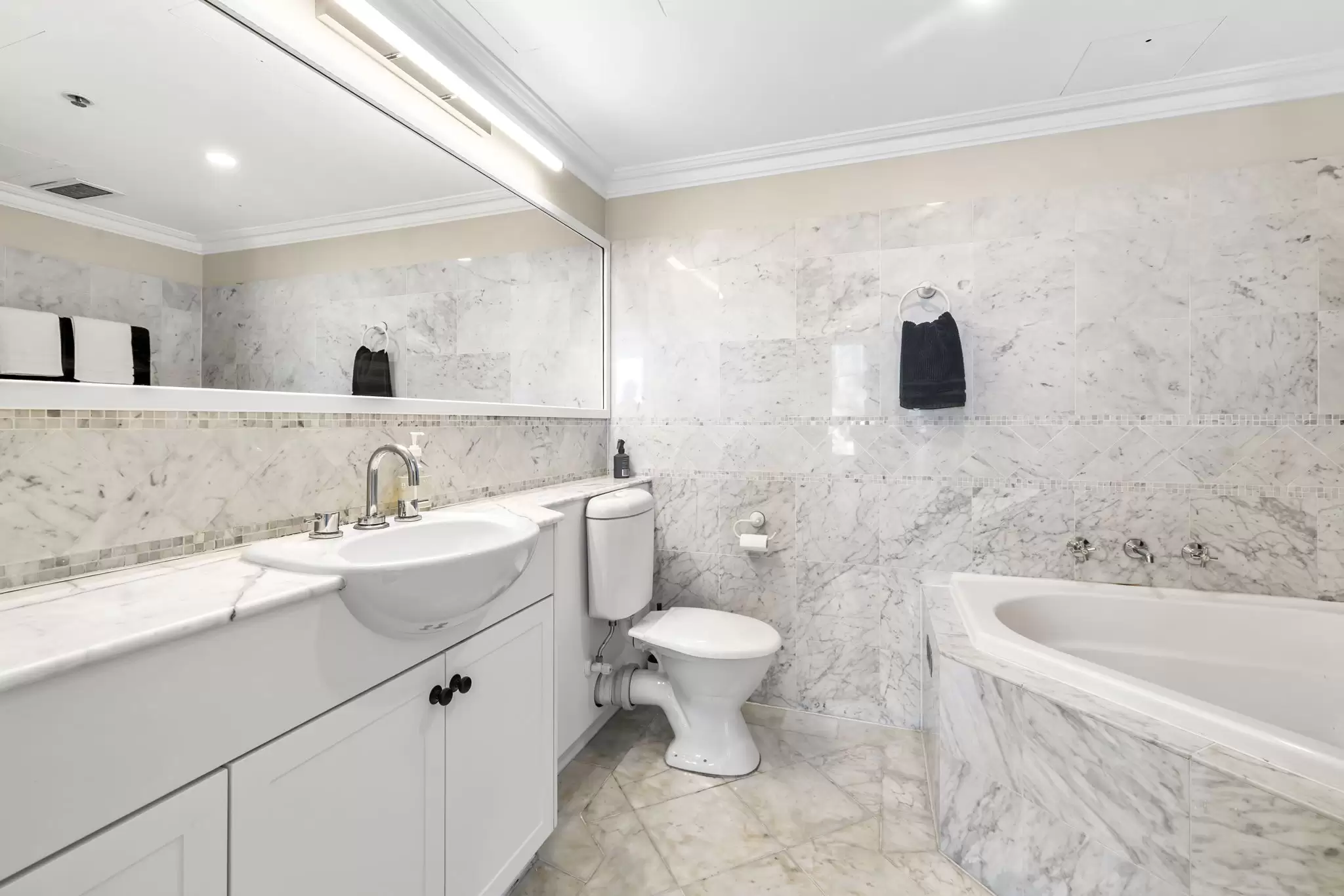 1205/22-40 Sir John Young Crescent, Woolloomooloo Leased by The Gallery Real Estate - image 9