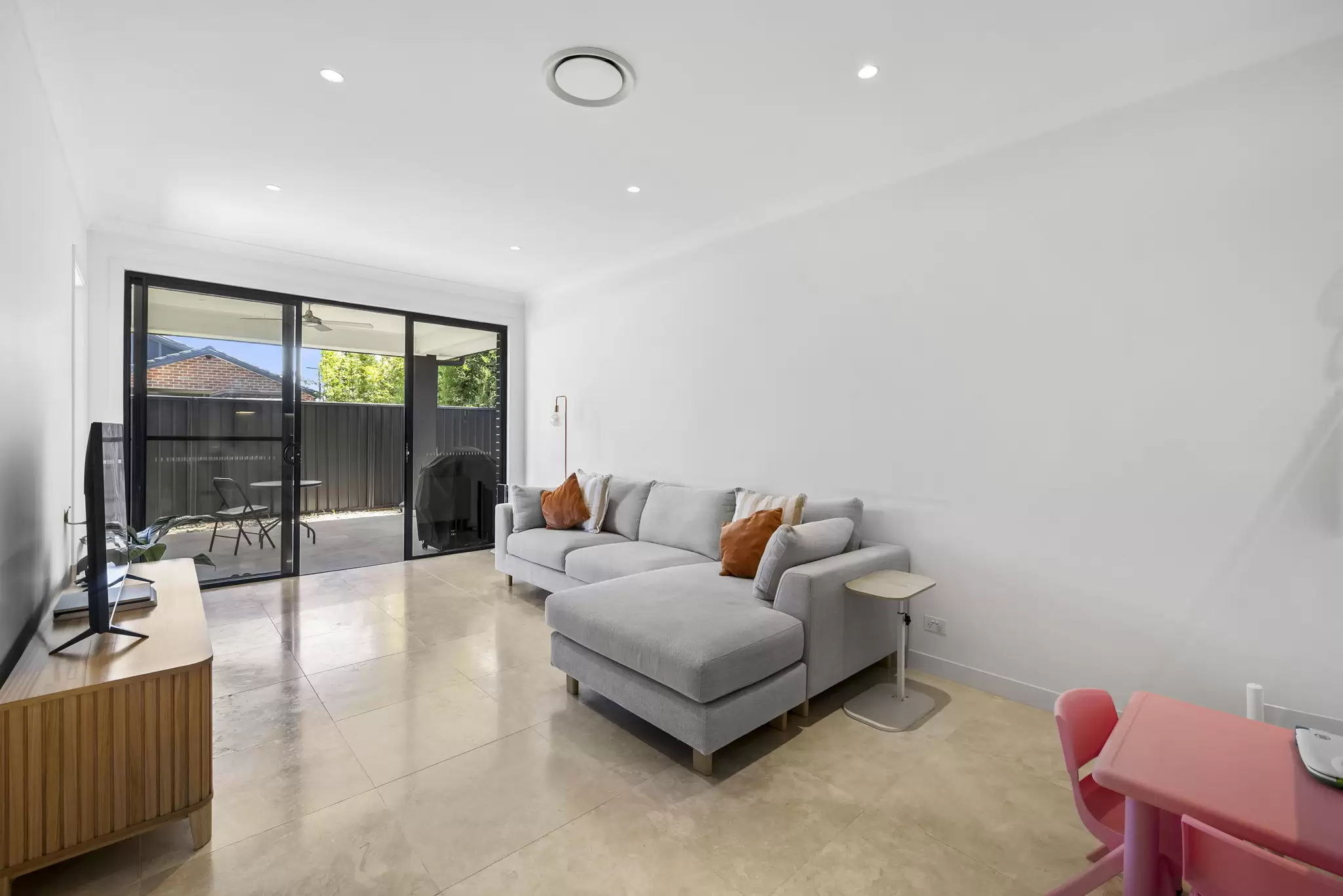 6/5-7 Monie Ave, East Hills Leased by The Gallery Real Estate - image 2