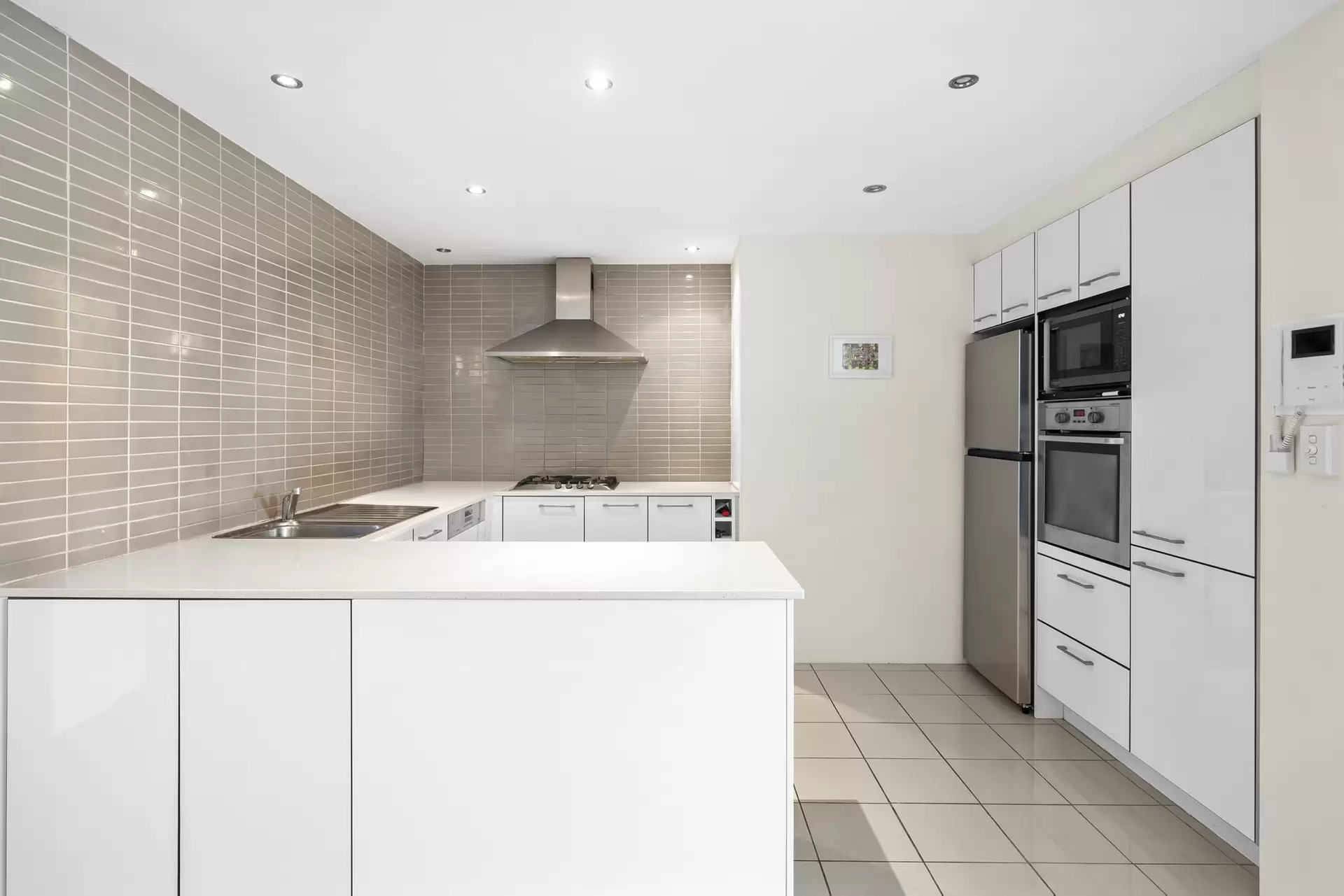 A601/780 Bourke St, Redfern Leased by The Gallery Real Estate - image 1