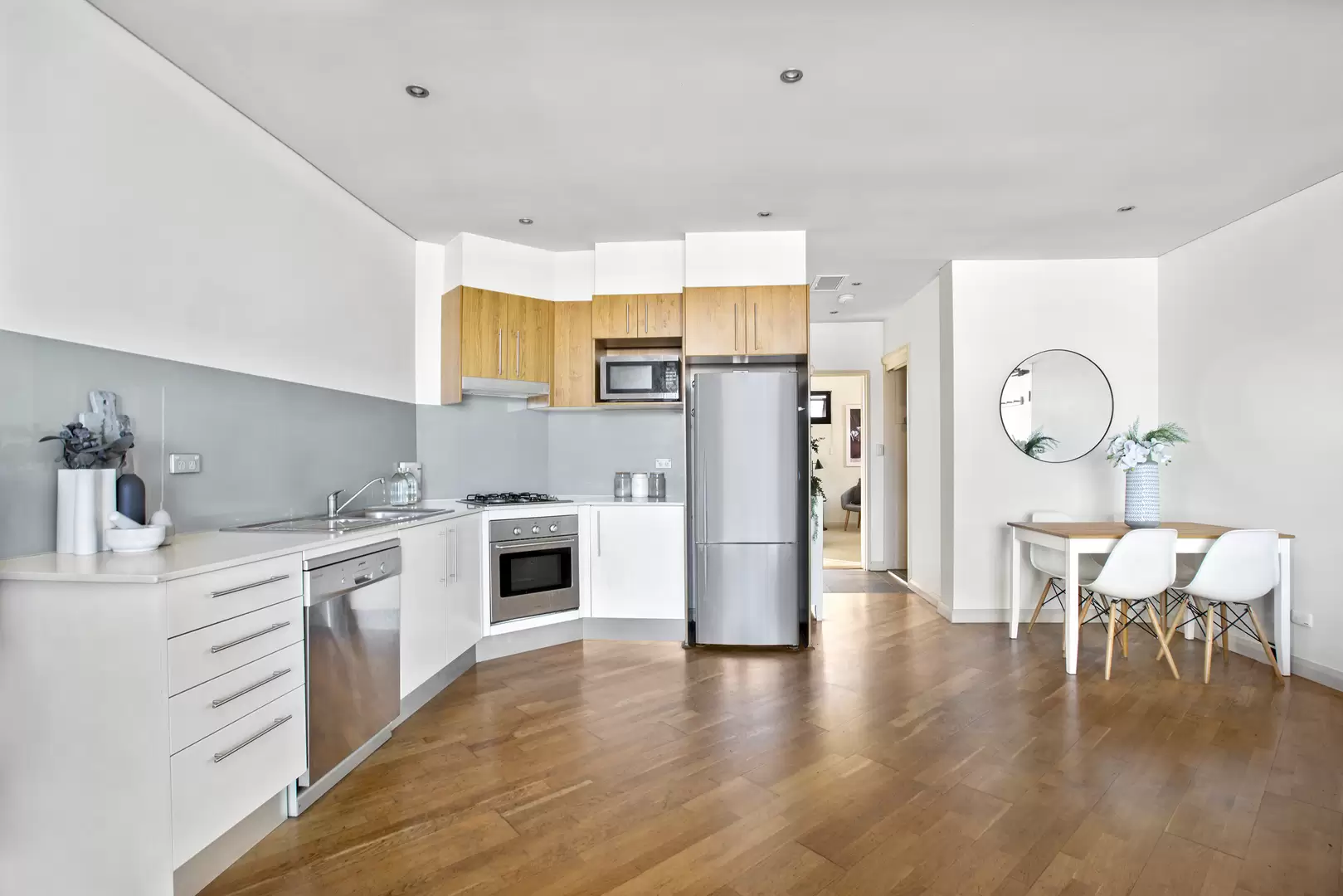 11/1-7 Macaulay Rd, Stanmore For Lease by The Gallery Real Estate - image 2