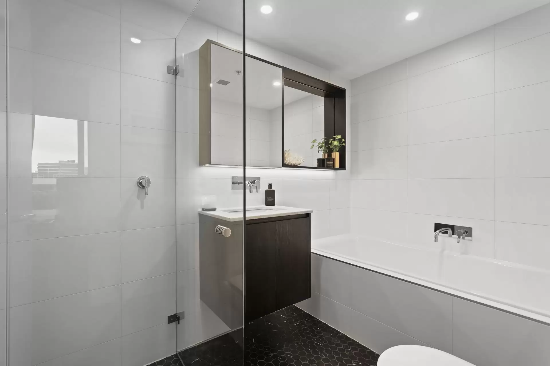 918G/780 Bourke Street, Redfern For Lease by The Gallery Real Estate - image 5