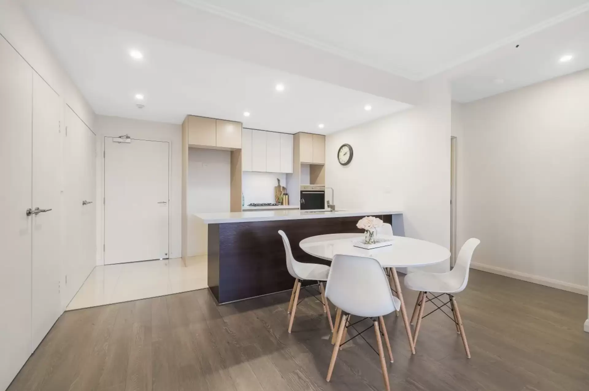 802/4-8 Smallwood Avenue, Homebush For Lease by The Gallery Real Estate - image 1