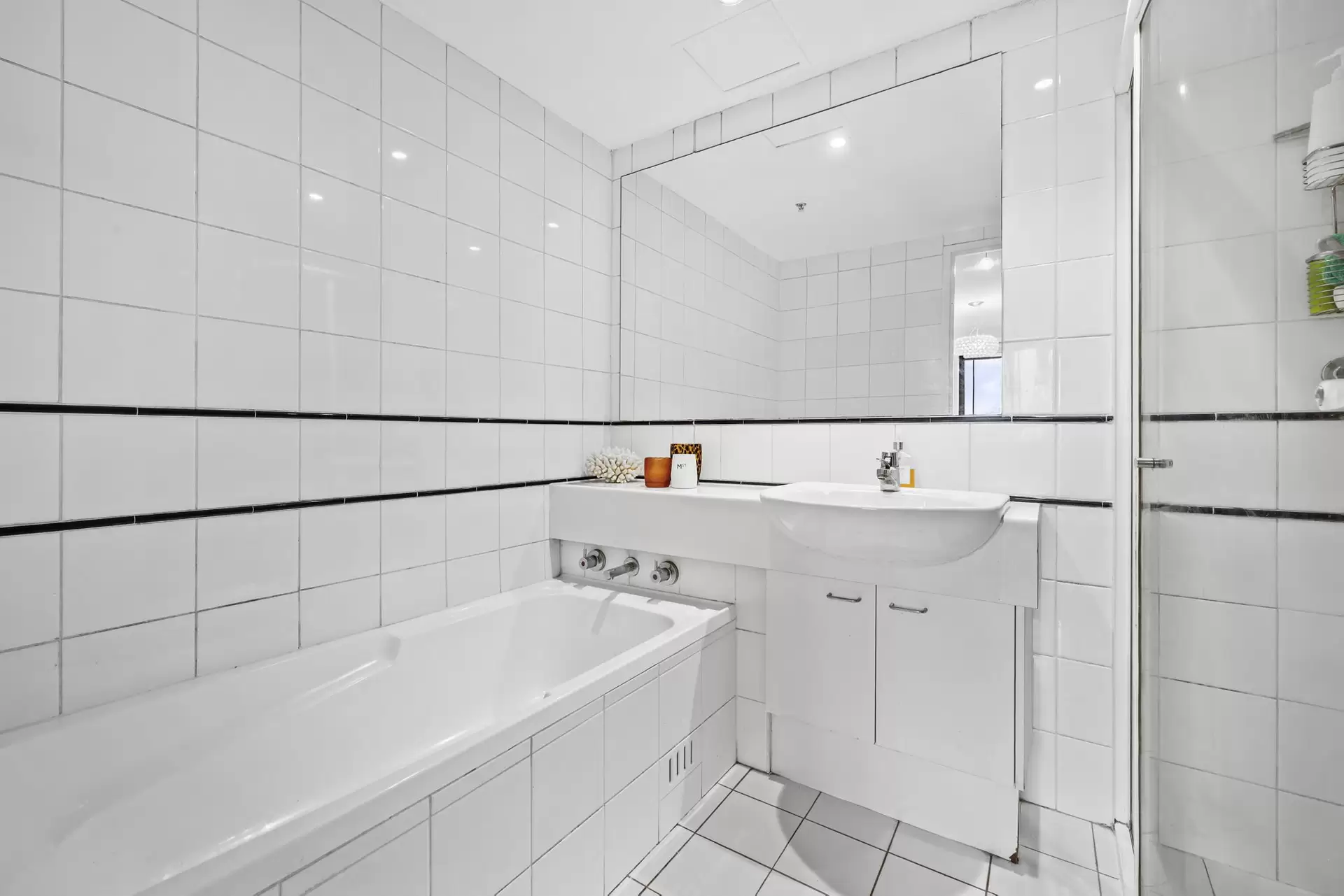 Grosvenor Building/780 Bourke Street, Redfern For Lease by The Gallery Real Estate - image 1