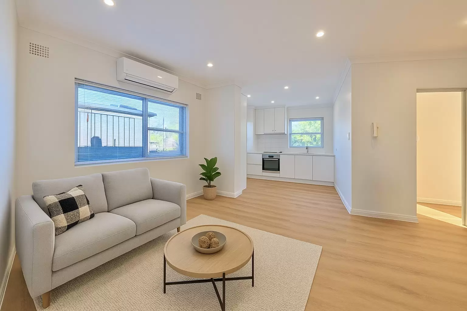 6/9 Hampton St, Croydon Park Leased by The Gallery Real Estate - image 1