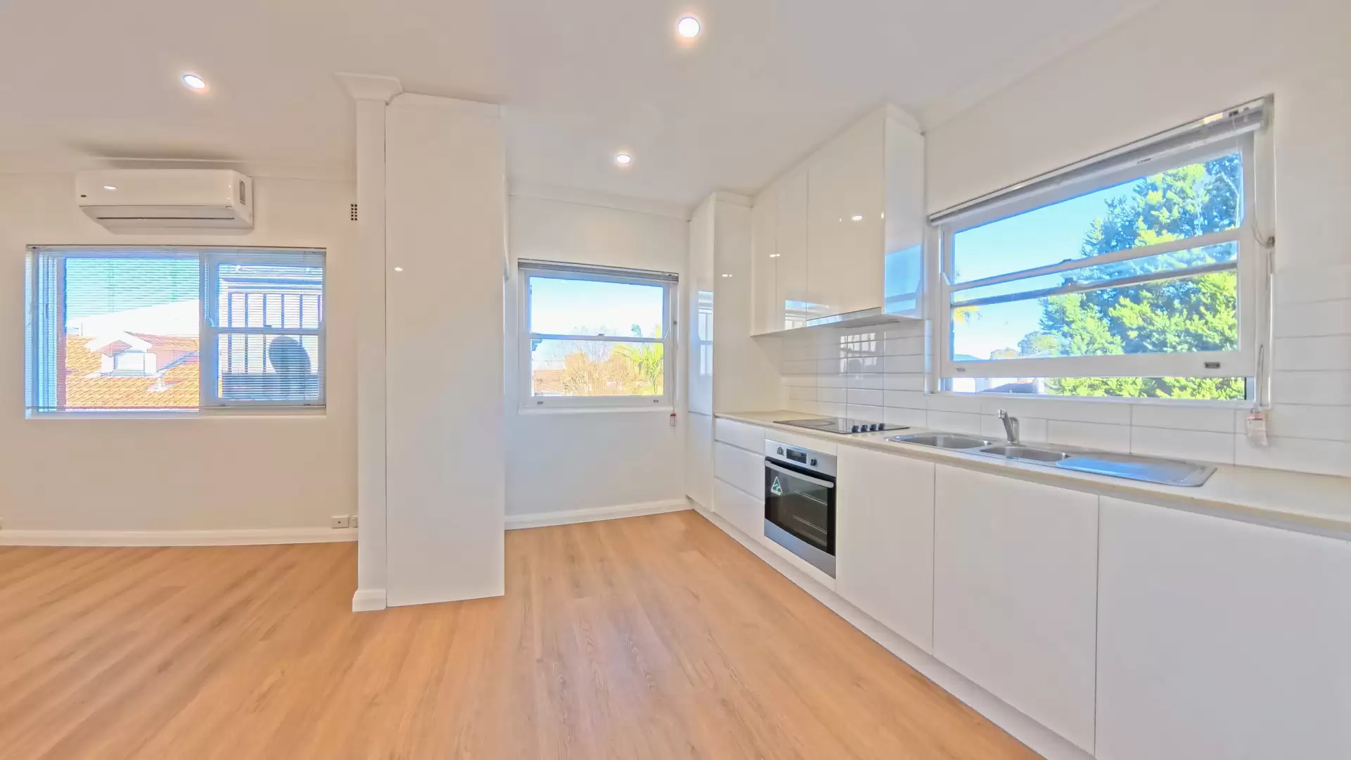 6/9 Hampton St, Croydon Park Leased by The Gallery Real Estate - image 1